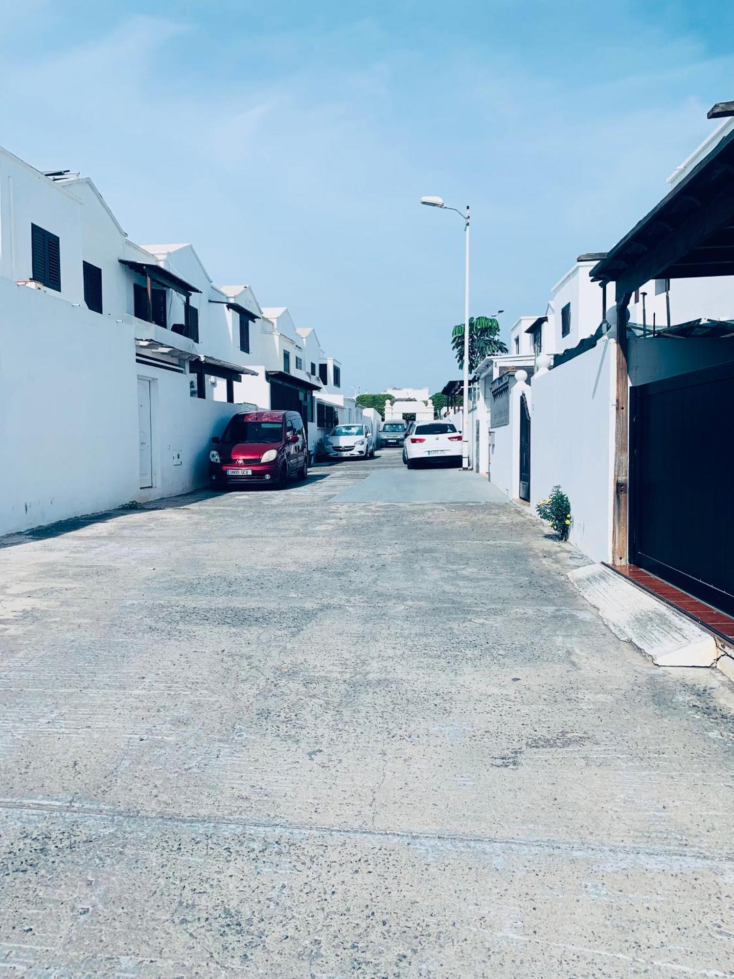 Casa de vacances Privadas Cerca De La Playa Y Aeropuerto En Casa Compartida Con Otros Huespedes