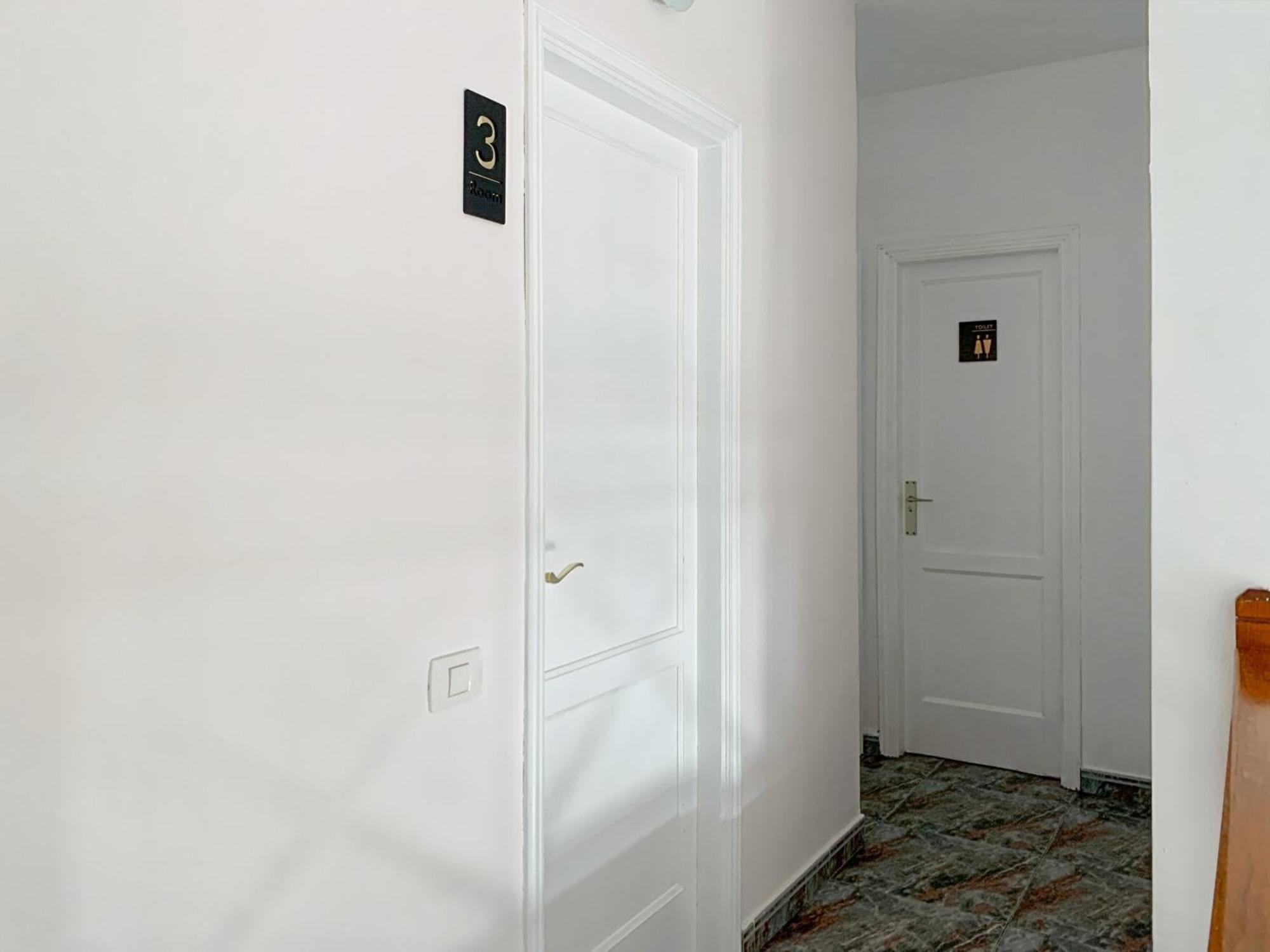 Holiday home Privadas Cerca De La Playa Y Aeropuerto En Casa Compartida Con Otros Huespedes *